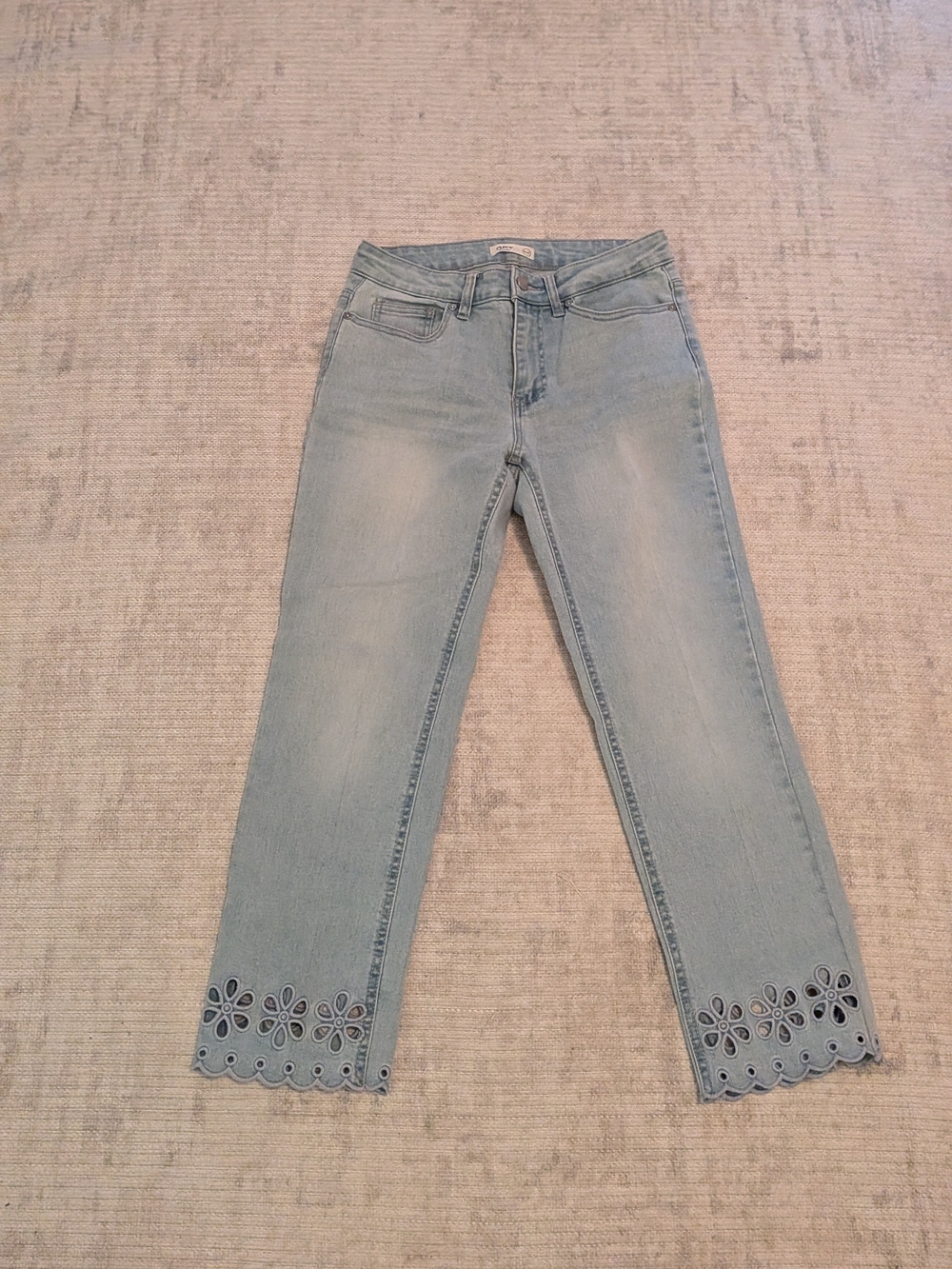Oat New York Light Blue Cropped Jeans with Eyelet Scallop Hem